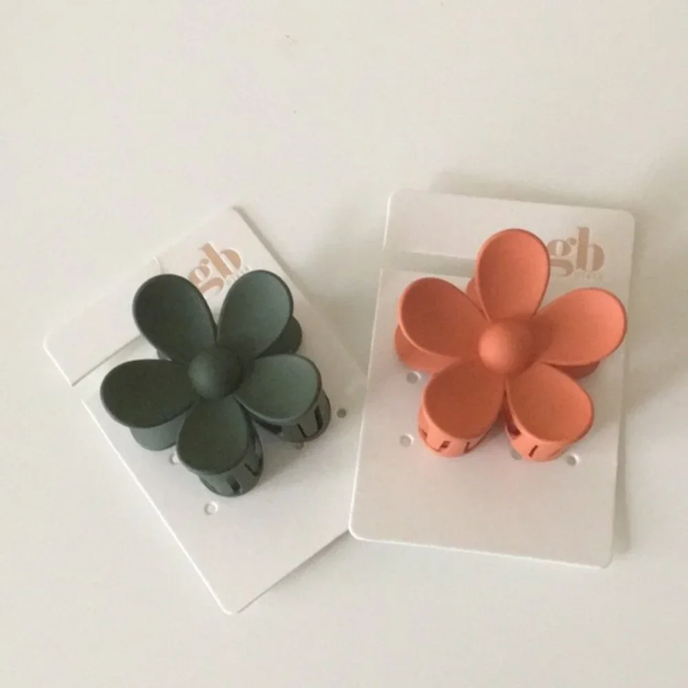 GB Gianni Bini Flower Hair Clips